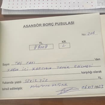 Beko Ürünümü Asansör İle Taşımışlar Ve Kapağı Kırmışlar