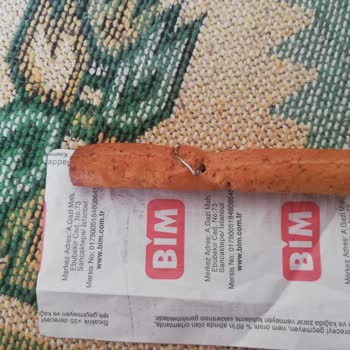 BİM Ekmekcik Marka Galeta Nın İçinde Demir Parçası Cıktı