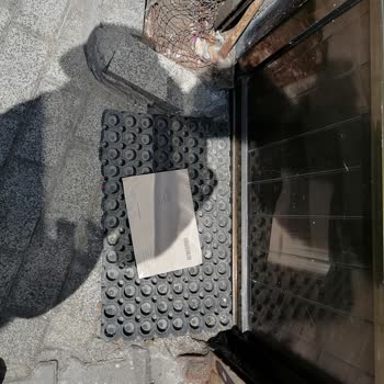 PTT Kargo Üsküdar Posta Dağıtan Elemanlar