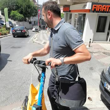 PTT Kargo Üsküdar Posta Dağıtan Elemanlar