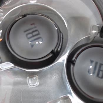 JBL510 Bt. Sağ Kulaklık Katlama Yerinde Kırılma