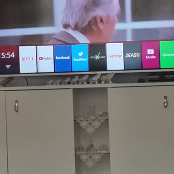 Grundig 58"Smart TV Aldım Yüklü Youtube.com Açılmıyor Ve Yüklenmiyor