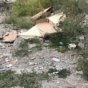 Bayraklı Belediyesi Sokaklar Temizlenmiyor Çöpler Alınmıyor