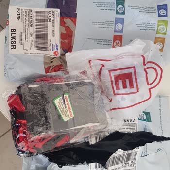 Aras Kargo Teslim Edilmemiş Ürün Paket Açılıp Tekrar Paketlenip Geri Gönderiliyor