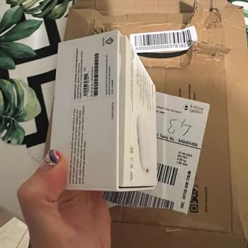 Amazon Jelatini Açılmış Ve İçerisinden Alınmış Airpods Pro ( 2. Nesil )