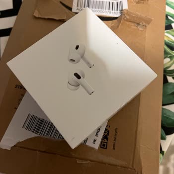 Amazon Jelatini Açılmış Ve İçerisinden Alınmış Airpods Pro ( 2. Nesil )