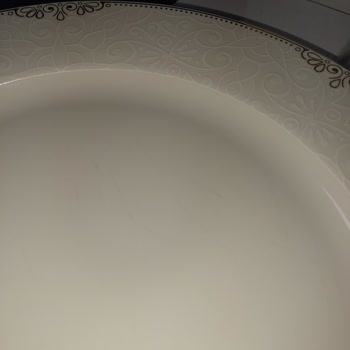 Korkmaz Yemek Takımı Şikayeti! İlk Kullanımda Çizildi!