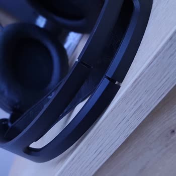 Asus Tuf H1 Wireless Plastik Kırıldı