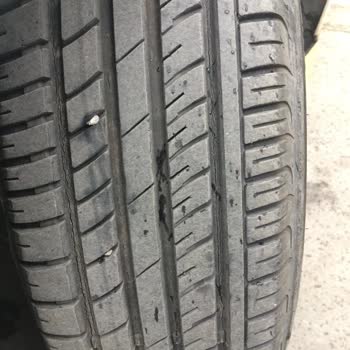 195/65/15 Petlas Dış Lastik Garantiden Değiştirildi Fakat Yeni Lastikte Sorun Yaşadım