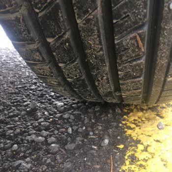 195/65/15 Petlas Dış Lastik Garantiden Değiştirildi Fakat Yeni Lastikte Sorun Yaşadım