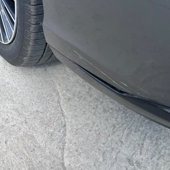 Avis Kaza Sonrası Yüksek Miktarlarda Para Talep Etmektedir