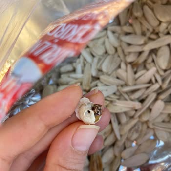 BİM Sümüklü Böcek Çıktı