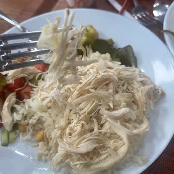 Cevizlibağ Pilavcısı Pilavdan Kıl Çıktı