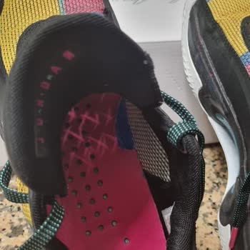 Nike Ayakkabımda Oluşan Katlanma Sorunu