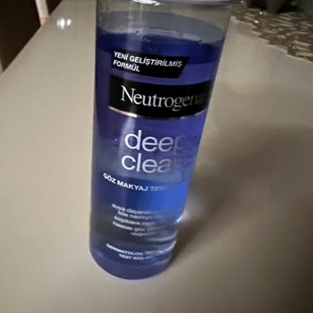 Neutrogena Kızardı Yandı Gözlerim