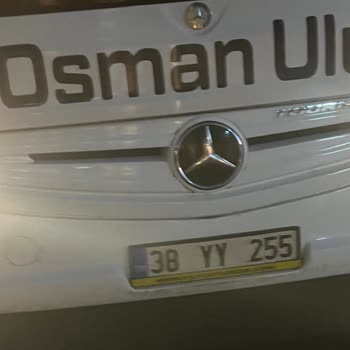Ali Osman Ulusoy Şoförün Tavırları Aracı Durdurması