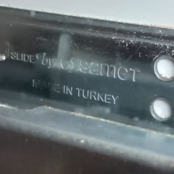 Samet A. Ş Samet Çekmece Rayı Plastik Tırnaklar Kırık