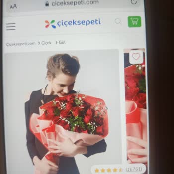 Çiçek Buketi Çiçek Sepeti'nden Sipariş Edilen İle Giden Çiçek Buketinin Alakasızlığı