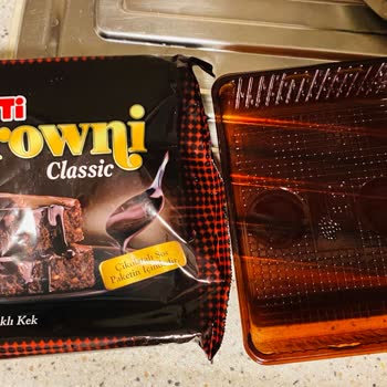 Eti Gıda Üzerinde Yazmasına Rağmen İçinden Sos Çıkmayan Eti Browni