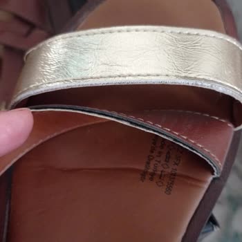 FLO Ayakkabı Ayakkabı Ve Terliğin Çatlaması