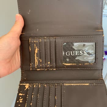 Guess Çantalarımın Derisi Döküldü Metal Kısımları Oksitlendi