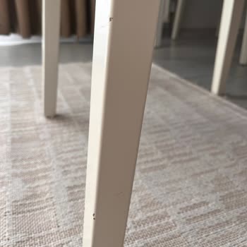 Kelebek Mobilya Dikkatsizlikle Dolu Bir Alışveriş Deneyimi