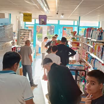 A101 Kasa Sırası Bekliyorum