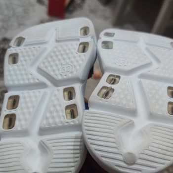 FLO Ayakkabı Kullanılmış Sandalet Gönderimi!