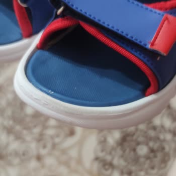 FLO Ayakkabı Kullanılmış Sandalet Gönderimi!