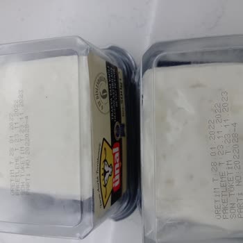 Namlı Hipermarketleri'nden Bozuk Gelen Peynirler