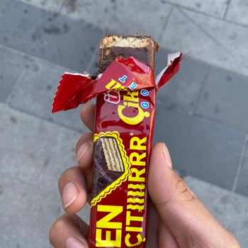 Ülker Çikolatalı Gofret İçinden Kurt Çıktı