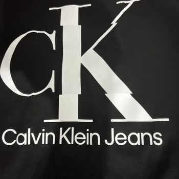 Calvin Klein T-shirt Yazıları Silinmesi