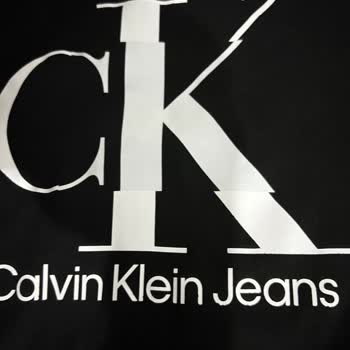 Calvin Klein T-shirt Yazıları Silinmesi