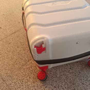 Astor Turizm Bavulumun Kırılması Ve Dalga Geçilmesi