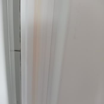 Bosch Dolap Kapağında Ezik Ve Sürtünme, Kapak Lastiğinde Sararma Ve Boyama Hatası!