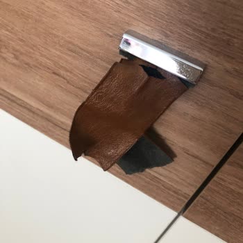 Doğtaş Mobilya Dolap Kulp Malzemesi Dağıldı