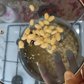 BİM Saban Marka Kuru Fasülye Kurtlu Çıktı