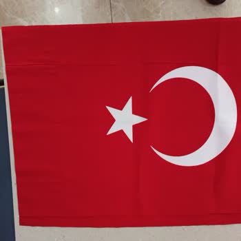 Epttavm 'de Dikkatsizlik Ve Milli Değerimiz Türk Bayrağımıza Saygısızlık