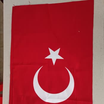Epttavm 'de Dikkatsizlik Ve Milli Değerimiz Türk Bayrağımıza Saygısızlık
