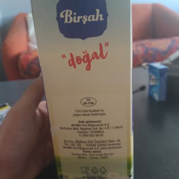 A101 Günlük Sütün İçinde Çıkan Madde