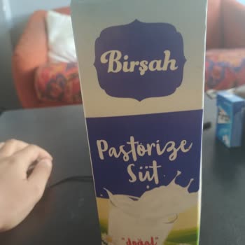 A101 Günlük Sütün İçinde Çıkan Madde