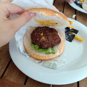 Etstur Felaketi Ve Birbirini Tutmayan Bilgiler