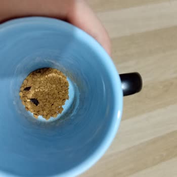 A101 Cafex Gold Kahvenin İçinden Yabancı Nesne Çıktı.
