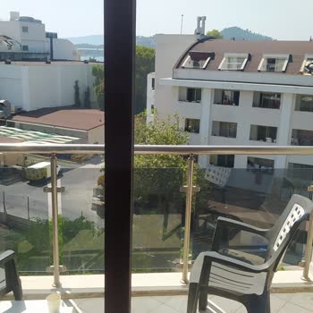 Tatilbudur Deniz Tarafı Değil, Depo Tarafı Oda