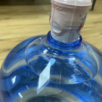 Hayat Su Danone Hayat İçecek Markalı Açılmamış Damacana İçerinde Sinek Var