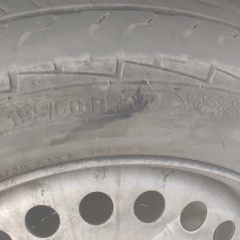 Birmot Fiat Doblo'ya Takılan Continental Marka Lastiklerin Erimesi