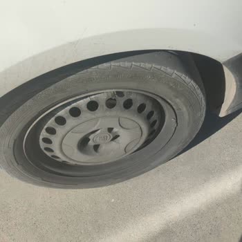 Birmot Fiat Doblo'ya Takılan Continental Marka Lastiklerin Erimesi