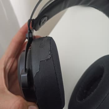 Gamepower Warlord Oyuncu Kulaklık Pad Derisi Dökülmesi