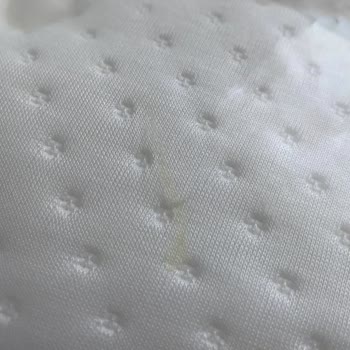 Yatsan Kalitesiz Lekeli Yatak Gönderimi!