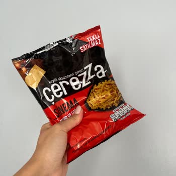 Çerezza Cips Paketinin İçi Neredeyse Bomboş